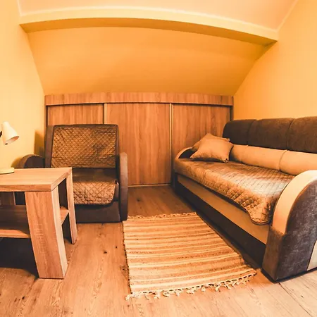 Beskidzki Zakatek Apartment *