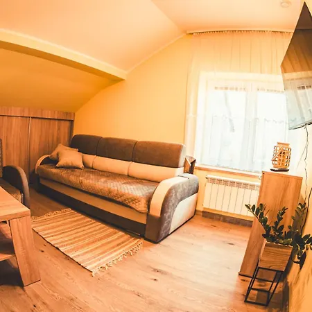 Beskidzki Zakatek Apartment *